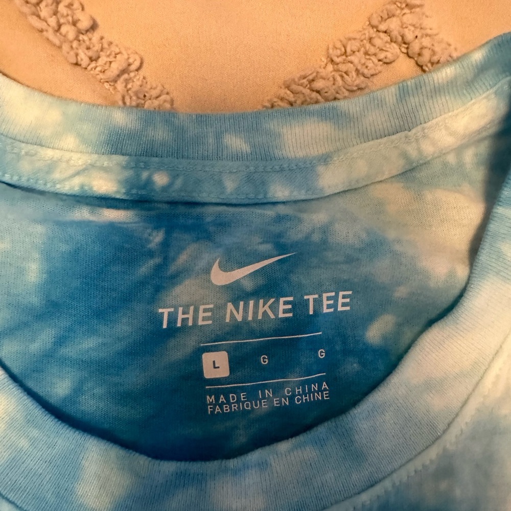Nike Air The Nike Tee Tie Dye Graphic Short Sleeve T-shirt Men’s Size Large New - Picture 4 of 5